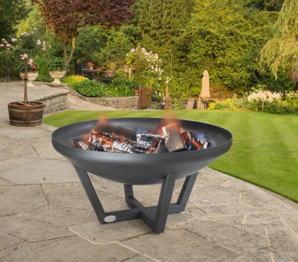 80cm Firepit C/C Grill Painted Charcoal - Firepits have the ability to bring warmth and elegance into any garden space. Our new range of firepits designed and manufactured by Topstak are available in sizes of 60cm and 80cm both with a height of 38cm. Our firepit has been designed with functionality in mind and has 4 self-adjustable levelling feet and a drain hole in the centre. Firepits include a stainless steel BBQ grill to transform the firepit into the ultimate family BBQ! Manufactured in 3mm mild steel and painted in high quality charcoal paint.