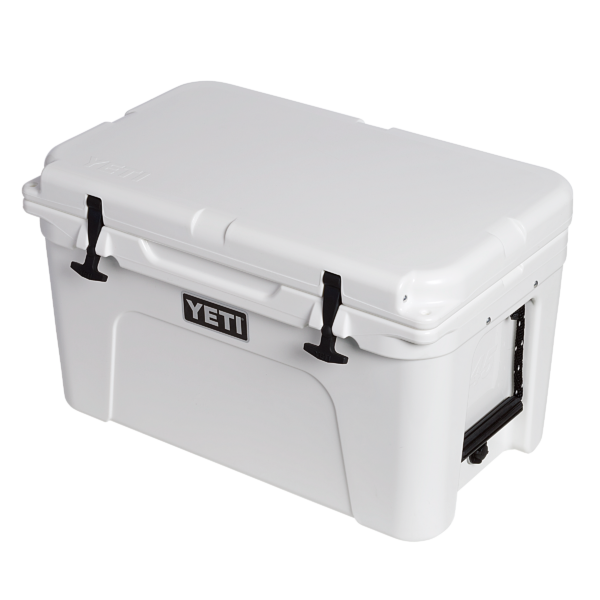 Yeti Tundra 45 - White - Yeti Tundra 45 - White The YETI Tundra® 45 combines versatility with durability. This premium cooler is infused with that legendary YETI toughness - a durable rotomolded construction and up to two inches of PermaFrost™ Insulation. Which is to say it's built to last and will keep your contents ice-cold even in sweltering conditions, like a triple-digit summer day in central Texas. No bowing, cracking, or melting here. Note: This Tundra cooler comes with one dry goods basket. - Empty Weight: 10.4kg