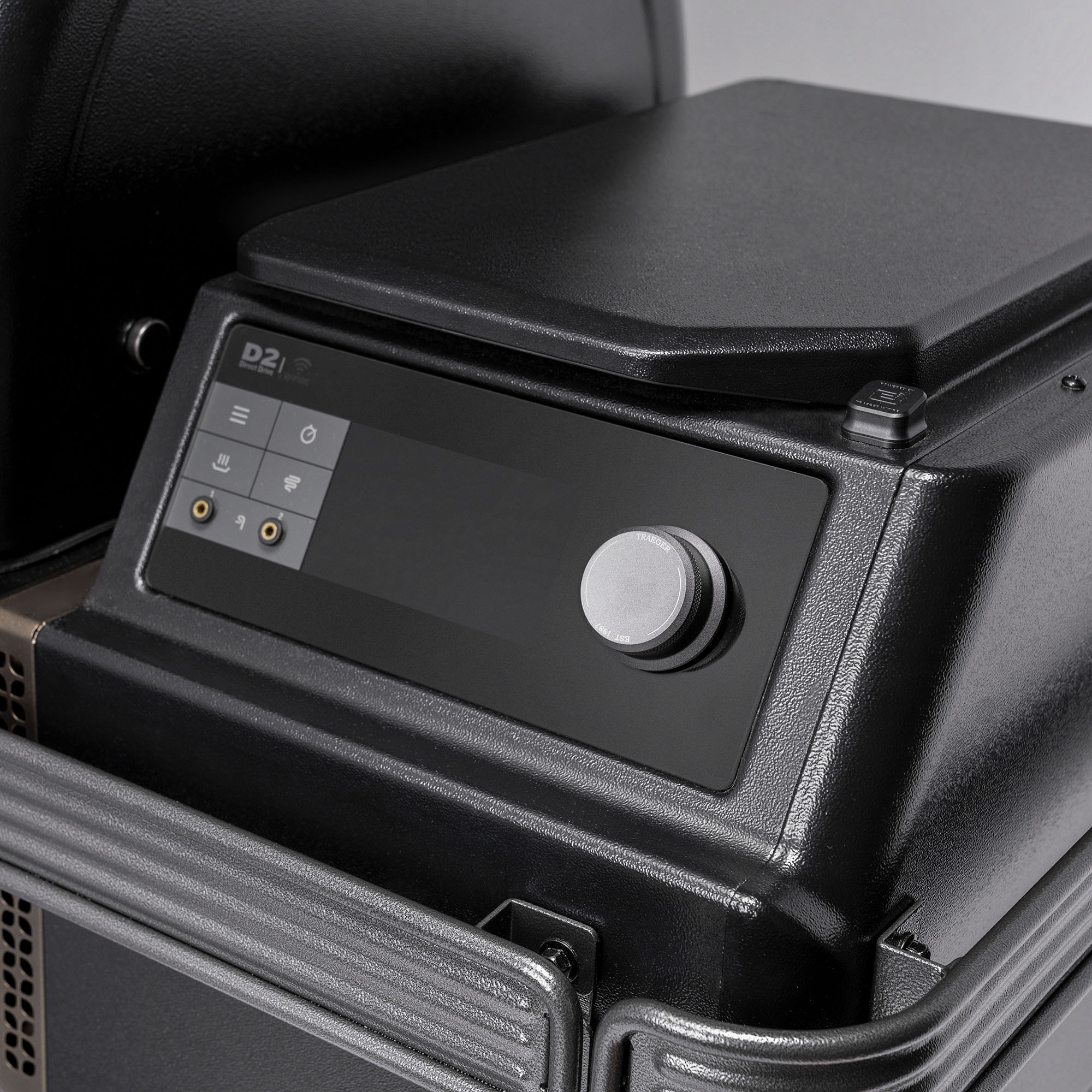 Traeger Ironwood Grill 9 Traeger Ironwood Grill - Image 9