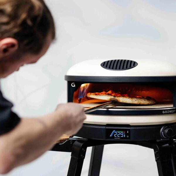 Gozney Arc – Bone - Gozney Arc - Bone The world’s most advanced compact oven for creating 14” pizza <em><b>*Please note stand sold separately </b></em> <em>*Pre-orders will be dispatched mid-March</em>