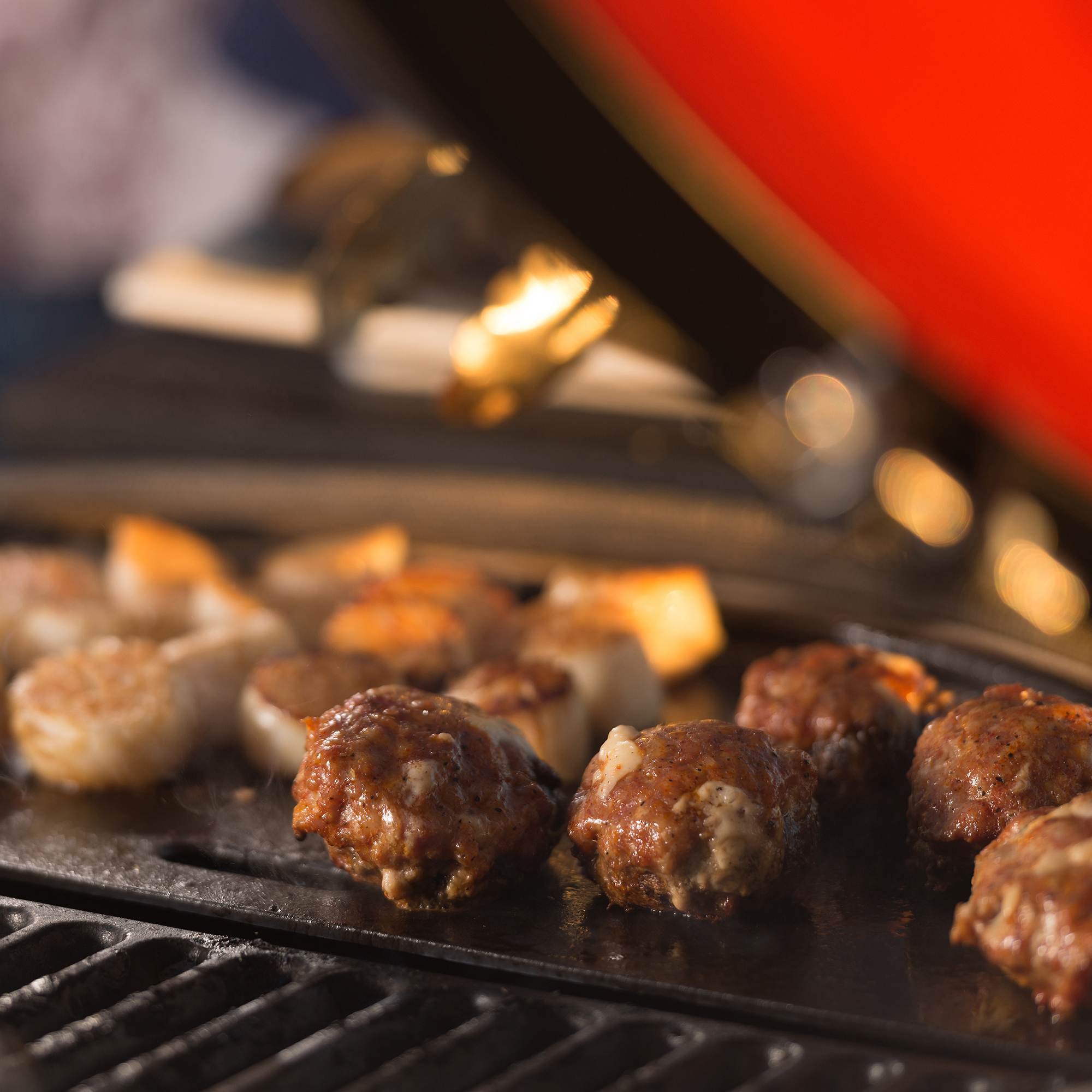 Kamado Joe Half Moon Cast Iron Reversible Griddle - Big Joe 4 Kamado Joe Half Moon Cast Iron Reversible Griddle - Big Joe